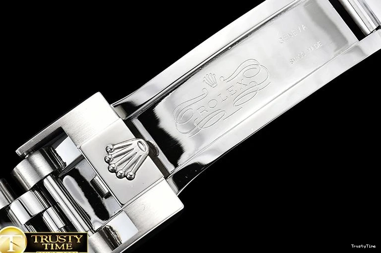 1209 ROLGMT147B – GMT Master II Durable 979